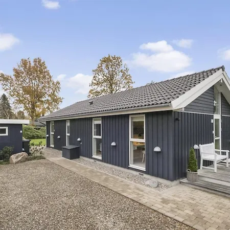 Enken - 750m From The Sea By Interhome