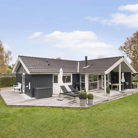Semesterbostad Enken - 750m From The Sea By Interhome